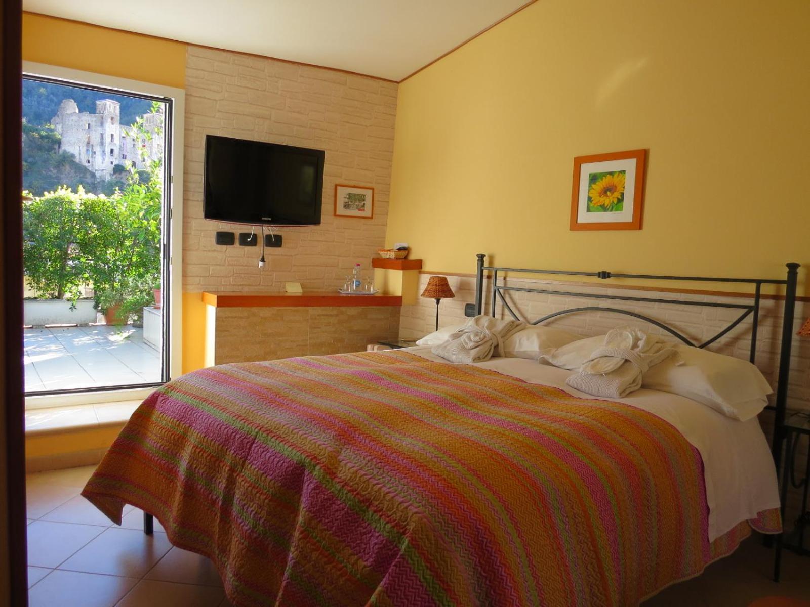 B&B Dei Doria & Suite Долчеакуа Екстериор снимка