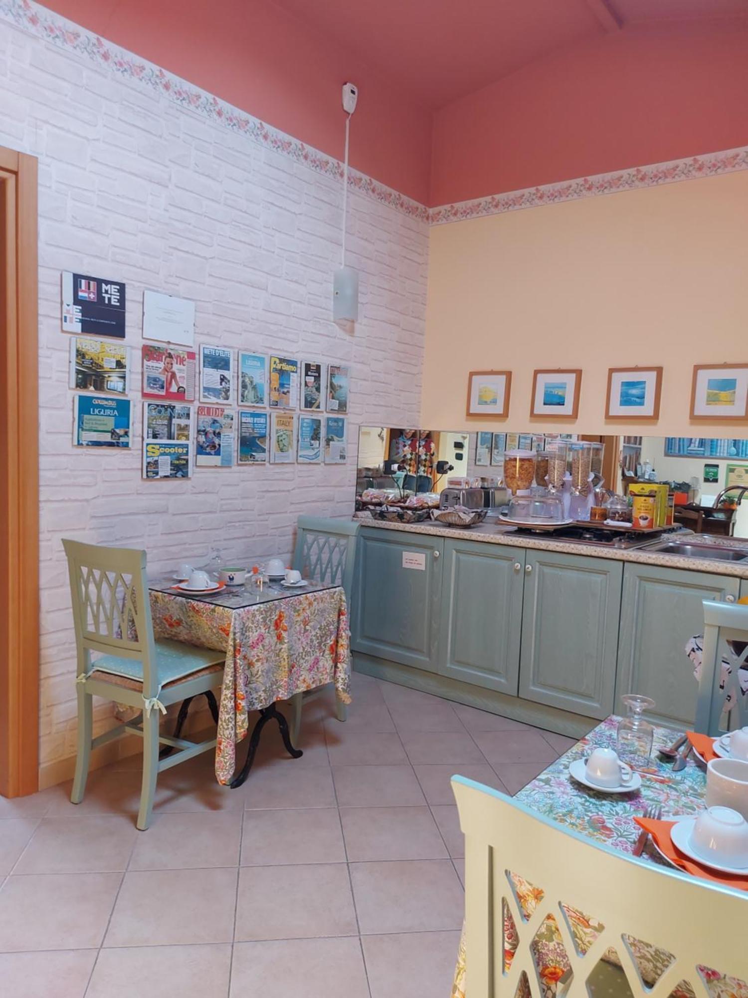 B&B Dei Doria & Suite Долчеакуа Екстериор снимка