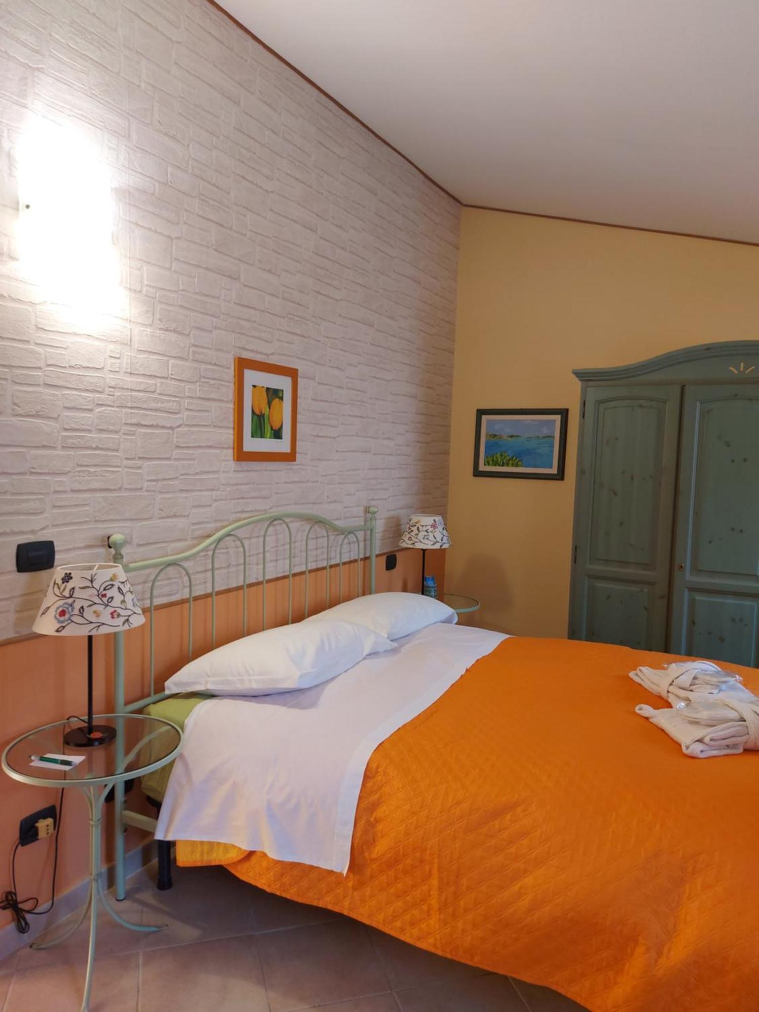 B&B Dei Doria & Suite Долчеакуа Екстериор снимка